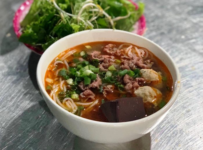 Bún bắp bò chợ Bàu Cát- quán bún bò ngon quận Tân Bình