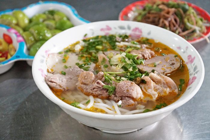 Bún bò gân – Bàu cát 2 - quán bún bò ngon quận Tân Bình 