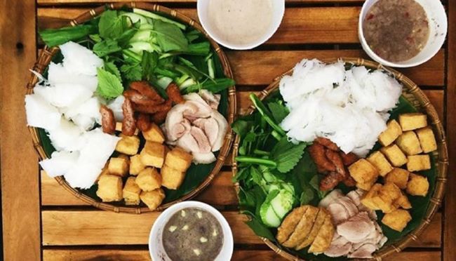 Bún Đậu Tuyết mang đến những món bún đầu tiên với hàng loạt món ăn kèm và rất lý tưởng cho xu hướng của giới trẻ | Nguồn: Bún Đậu Tuyết