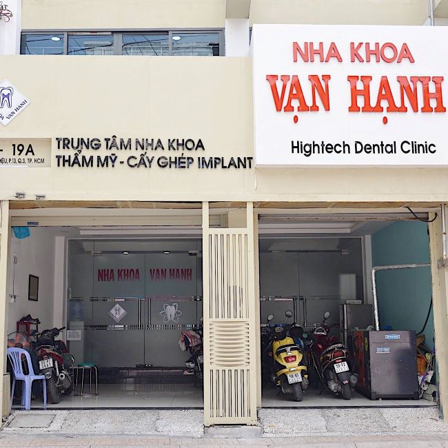 Để đạt tiêu chuẩn quốc tế, Nha Khoa Vạn Hạnh đã đầu tư trang thiết bị tân tiến nhất | Nguồn: Nha Khoa Vạn Hạnh