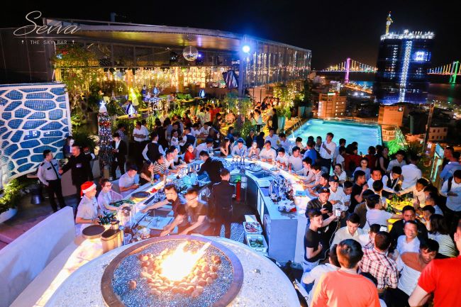 Sevva Sky Lounge từ lâu đã trở thành một trong những điểm đến giải trí được cả du khách trong và ngoài nước săn đón | Nguồn: Sevva Sky Lounge